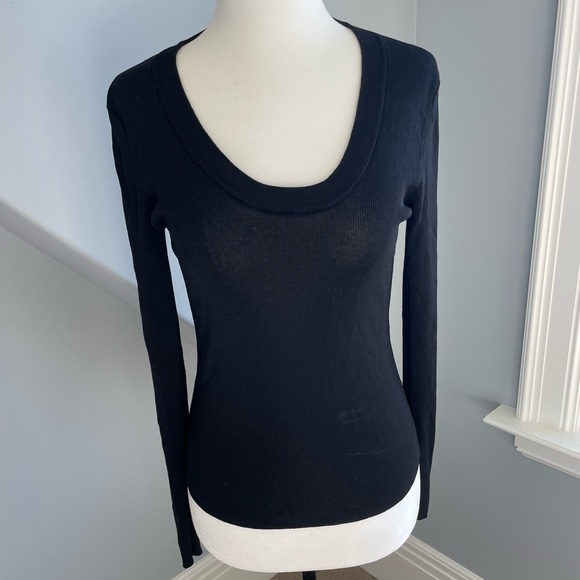 Scoop Neck Black Long Sleeve - Picture 1 of 3